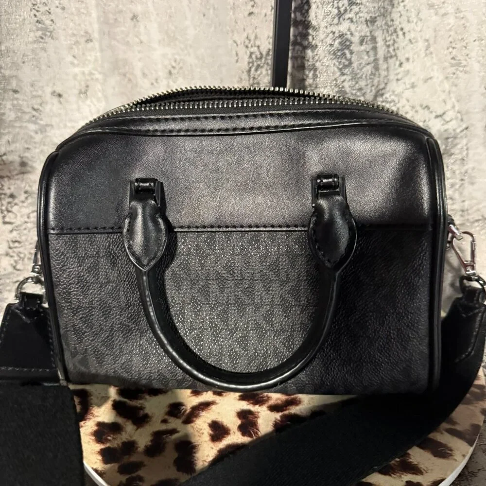 Michael Kors mini bag
